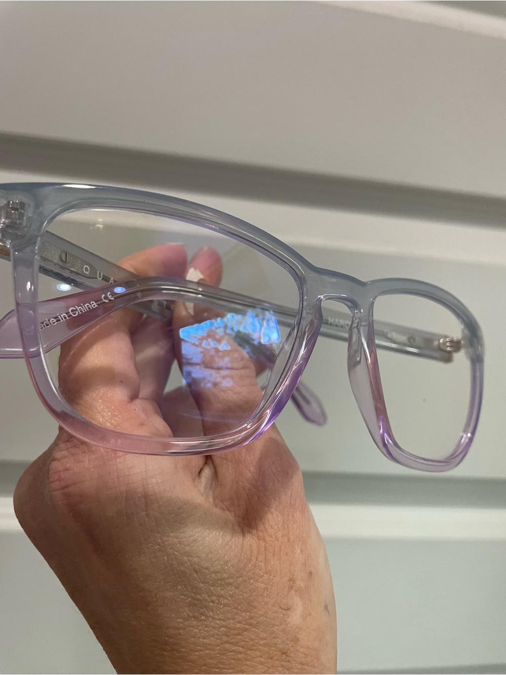 Quay Australia Hardwire Bluelight blocking glasses//Excellent// ombré //Sold OUT